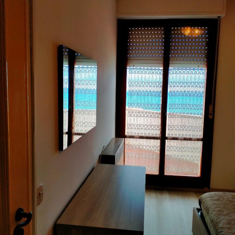 La Casa Al Mare Di Giulia Apartment Porto Potenza Picena Exterior foto